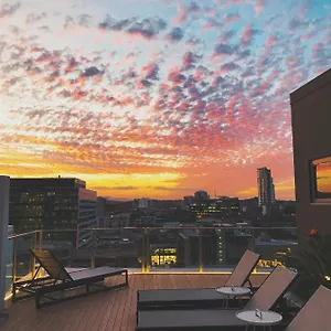 Hotel Alex Perry &
